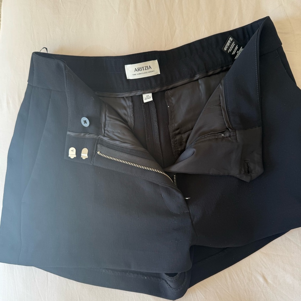 Aritzia Limitless Short - Micro - Picture 7 of 9